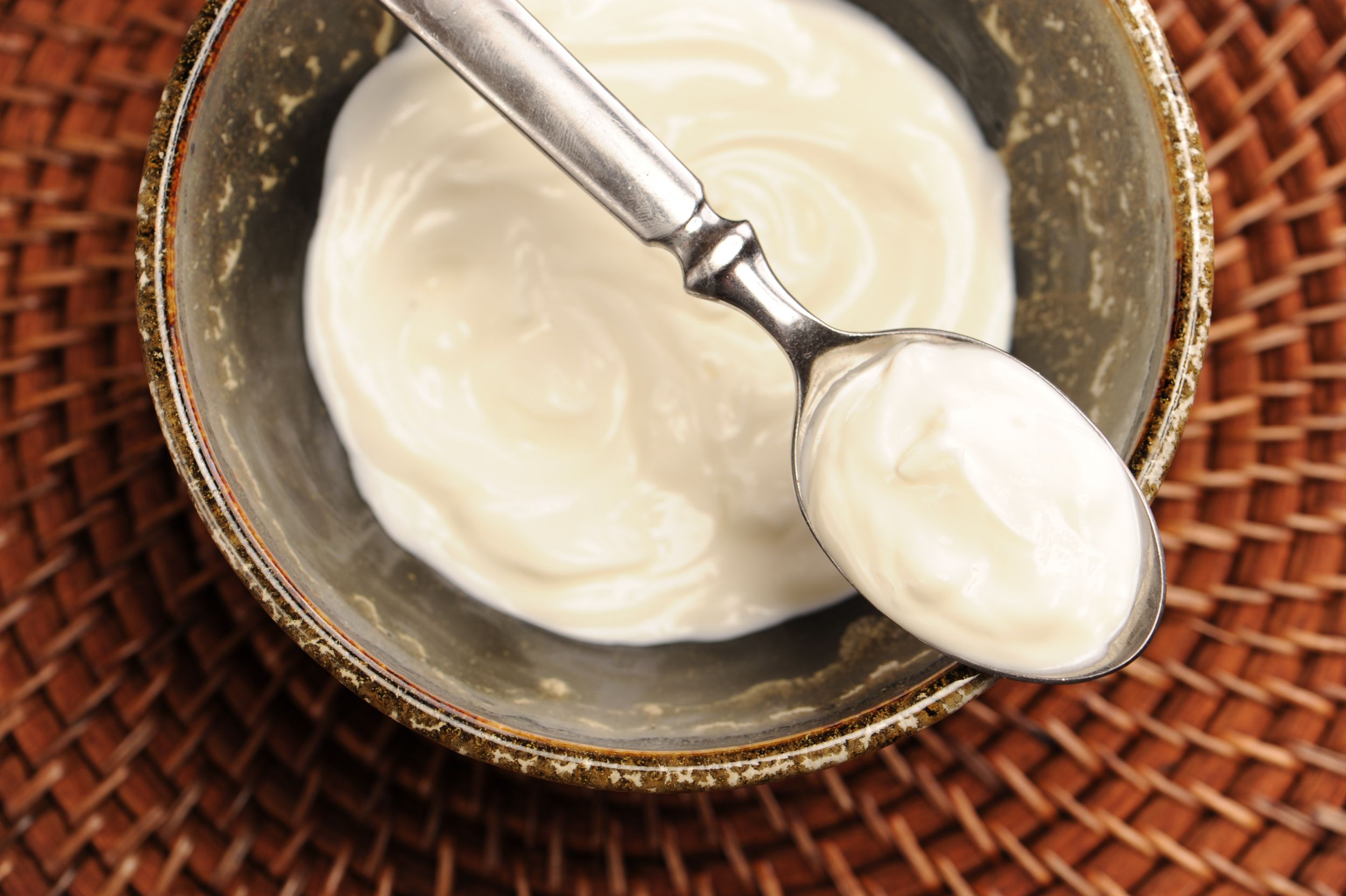 Τι θα συμβεί στο σώμα σου αν τρως καθημερινά γιαούρτι;