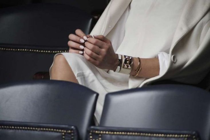 Σκάνδαλο μεγατόνων – Ο «Δον Ζουάν» βουλευτής, η φλογερή καλλιτέχνης, και η εκδίκηση της απατημένης συζύγου