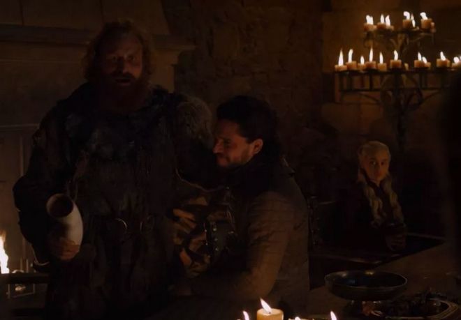 Συνεχίζονται οι γκάφες: Δεν ήταν από τα Starbucks ο καφές στο Game of Thrones (βίντεο)