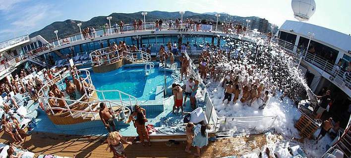 Έφτασαν στην Κρήτη οι swingers -Ανάμεσά τους και τρία ζευγάρια από την Ελλάδα