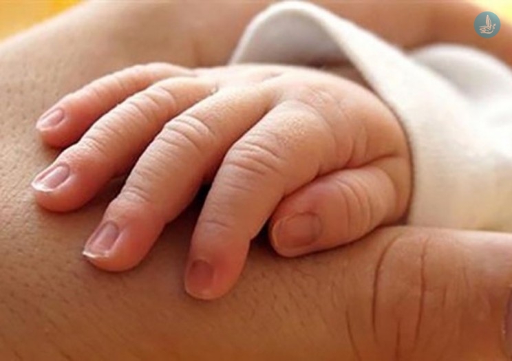 Βιαστικός μικρός γεννήθηκε στη μέση της εθνικής οδού