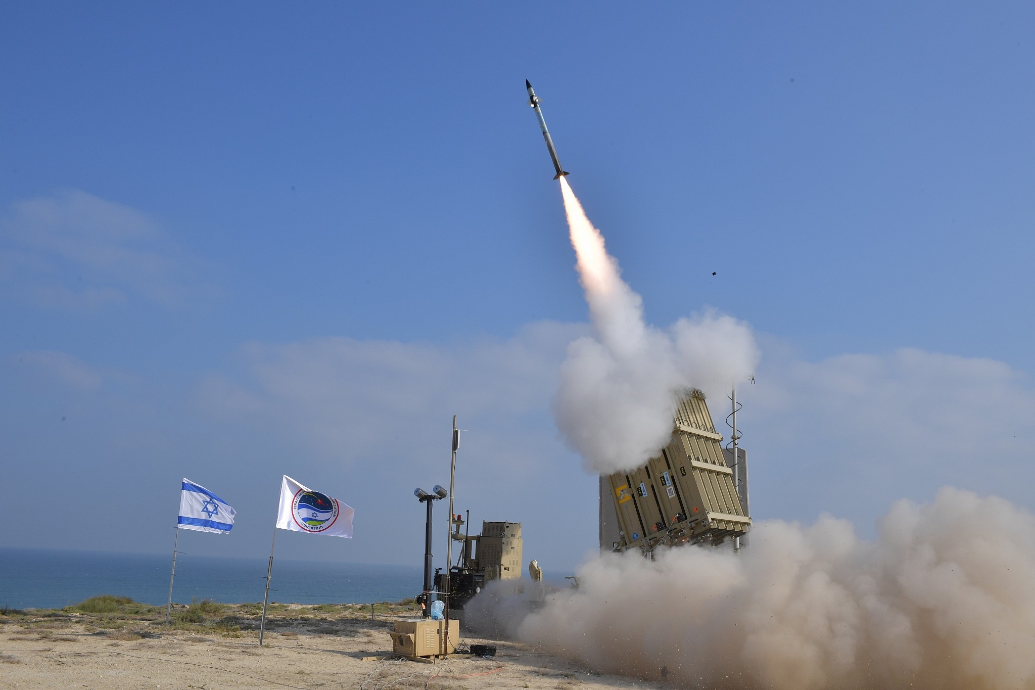 Ισραήλ: «Ατσάλινος θόλος» από  Iron Dome – Δείτε την αναχαίτιση πυραύλων από την Γάζα (βίντεο)