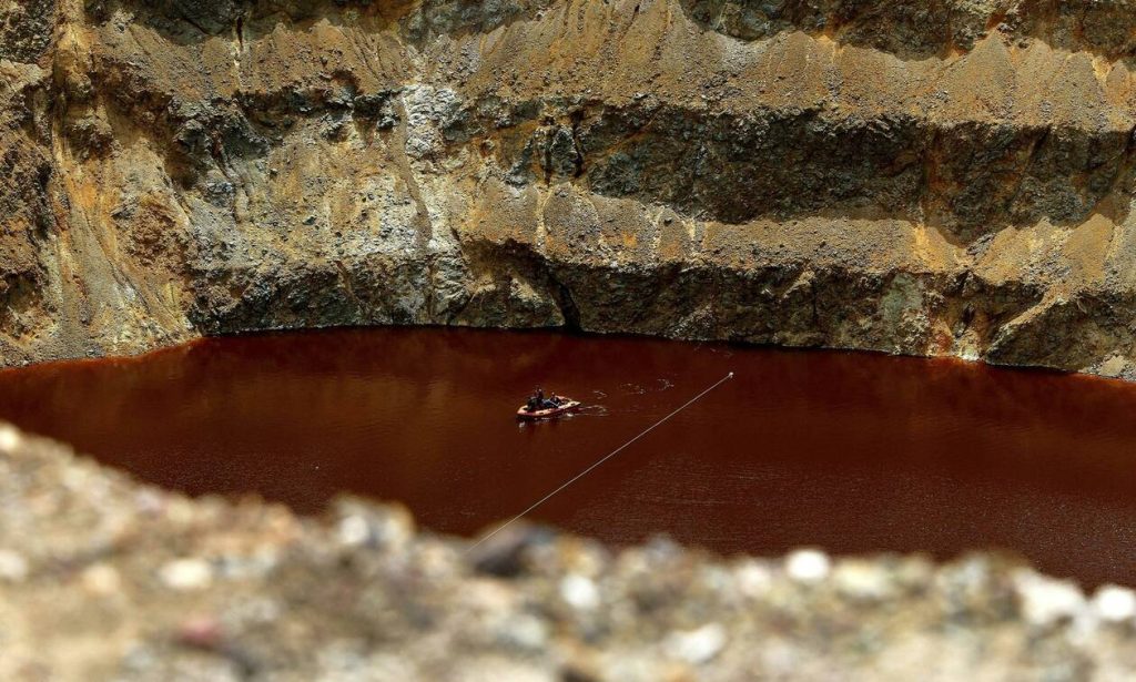 Μυστήριο με την τρίτη βαλίτσα του serial killer – Γιατί δεν την βρίσκουν στη λίμνη (φώτο)