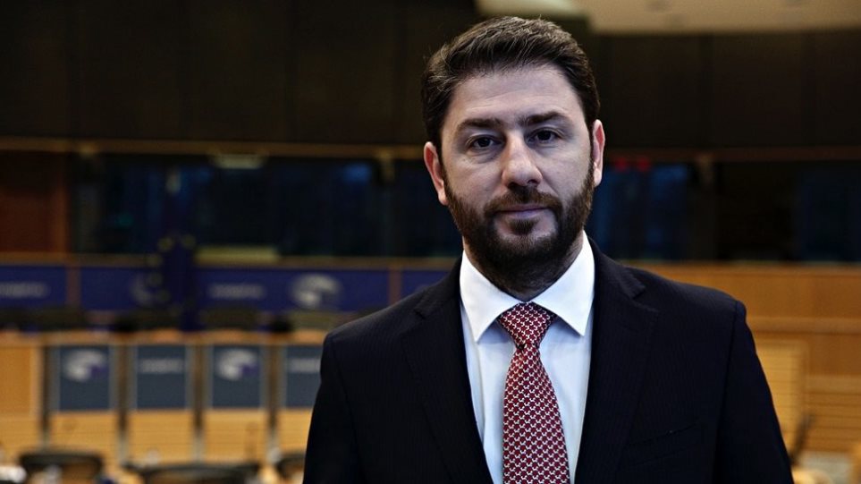 Ανδρουλάκης: Παρακμιακή η κοινοβουλευτική συμπεριφορά ΣΥΡΙΖΑ – ΝΔ