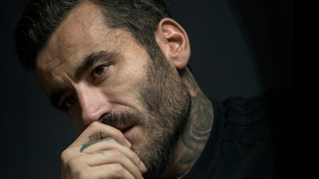 Το «άχαστο» τατουάζ που έκανε ο Γιώργος Μαυρίδης στους παίχτες του ΠΑΟΚ πριν τον τελικό με την ΑΕΚ (φωτο)