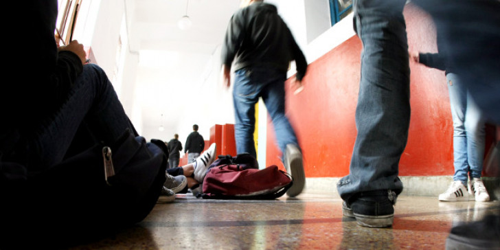 Καθηγητής χαστουκίζει μαθήτρια σε σχολείο της Λεμεσού! (βίντεο)