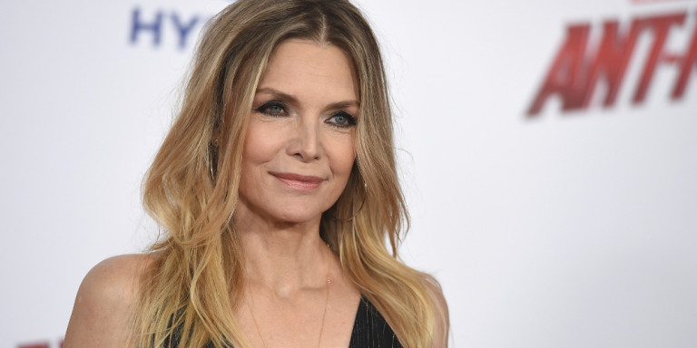 Μισέλ Φάιφερ: Ανέβασε βίντεο χωρίς ίχνος μακιγιάζ και μας άφησε άφωνους (βίντεο)