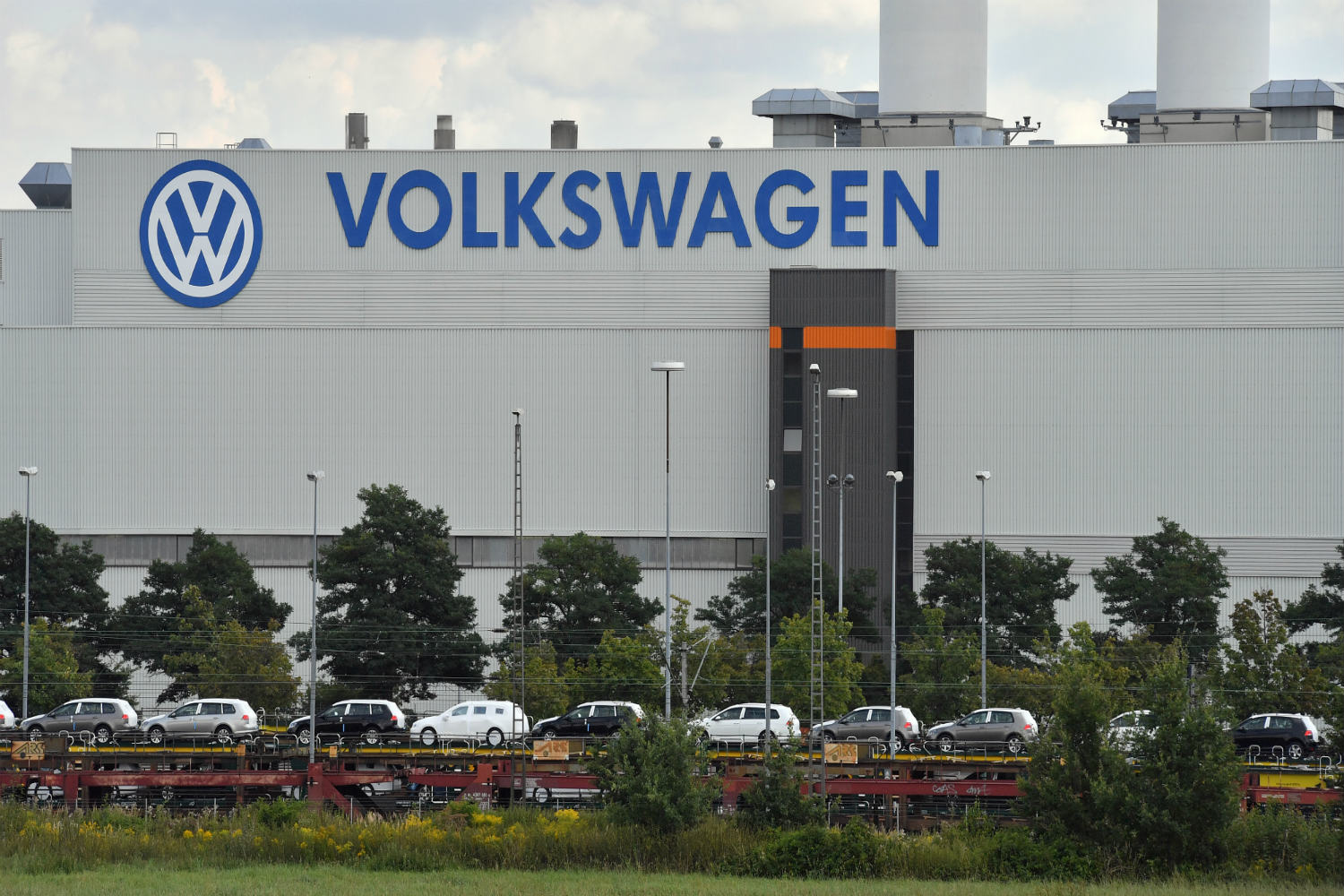 Volkswagen: Καμία σκέψη για Ελλάδα – Σε Βουλγαρία, Σερβία ή Τουρκία το νέο εργοστάσιο