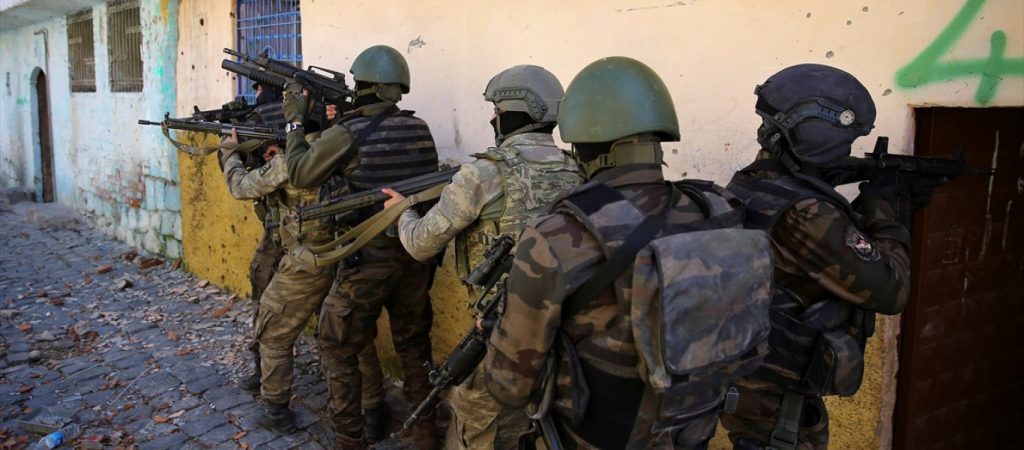 Επίθεση Κούρδων ανταρτών κατά του τουρκικού στρατού (βίντεο)