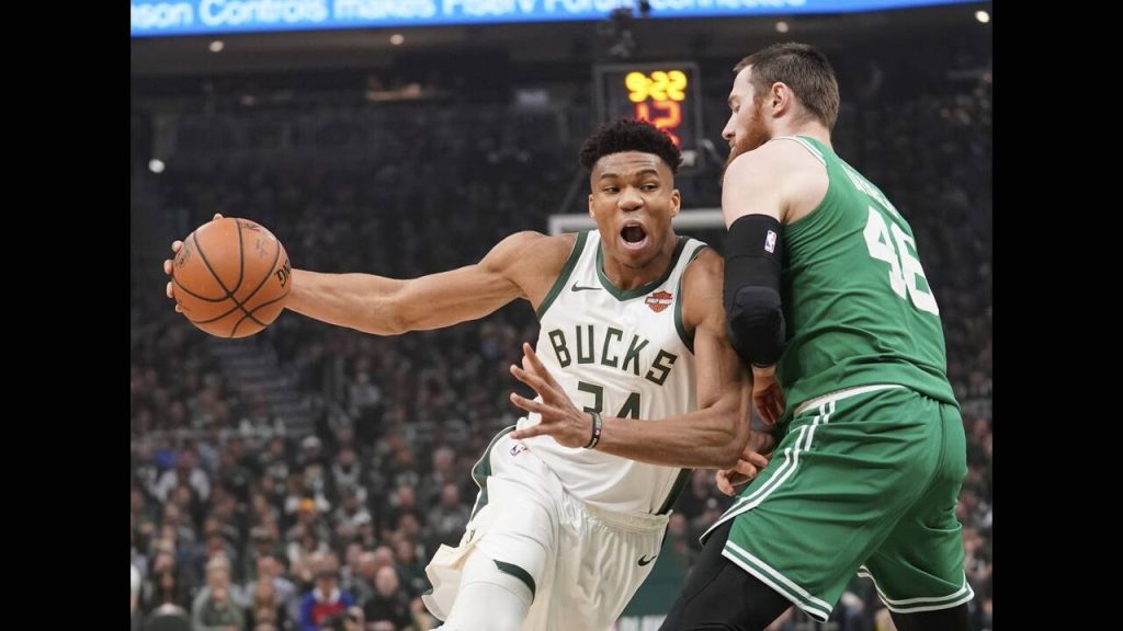 Ο Γ.Αντετοκούνμπο και οι Μπακς πήραν την πρώτη νίκη στους τελικούς της Ανατολής στο NBA (βίντεο)