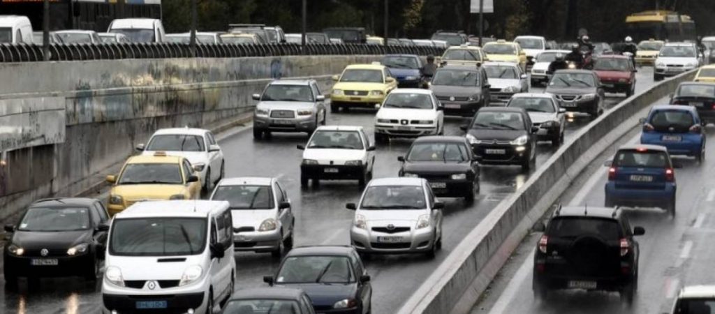 Μποτιλιάρισμα στις εθνικές οδούς – Δείτε τον χάρτη της Google (φωτο)