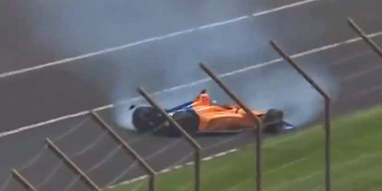 Τρομακτικό ατύχημα για τον Φερνάντο Αλόνσο – Έπεσε σε τοίχο με 360 χλμ/ώρα (βίντεο)