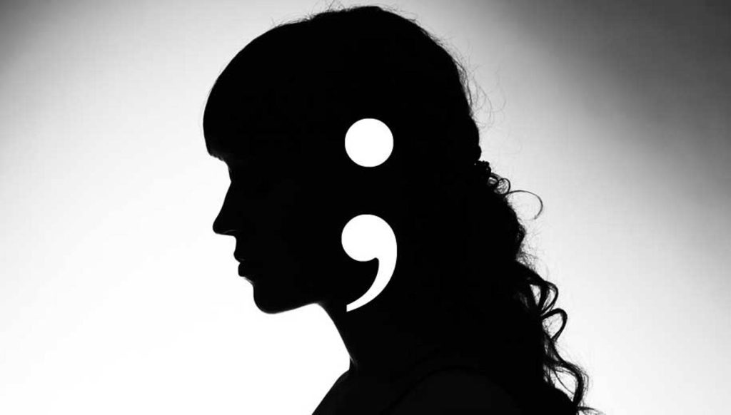 «Γυρίζω πλευρά στην καλύβα του Survivor και μετά από λίγα δευτερόλεπτα νιώθω τα δάχτυλά του να…» (βίντεο)