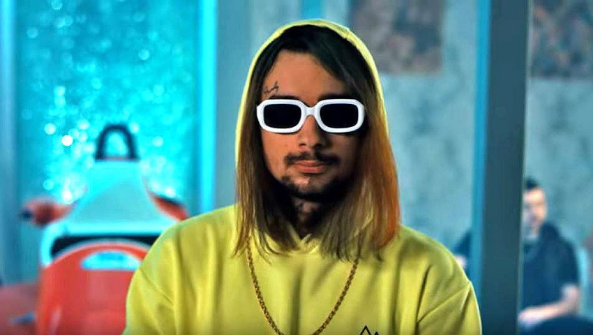 «200 στη στροφή» και «στολίζει» τον Κανάκη: O Sin Boy με νέα εμφάνιση δεν αναγνωρίζεται ούτε από τη «μαμά» (φωτό)