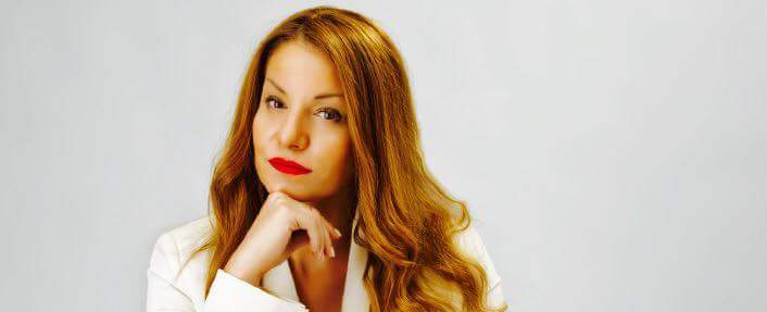 Ειρήνη Σπυρίδη: Η δημοσιογράφος-παρουσιάστρια υποψήφια ευρωβουλευτής με την Χρυσή-Αυγή – Λαϊκός Σύνδεσμος