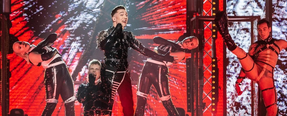 «Η καρδιά της Ευρώπης θα παλουκωθεί» – Το τραγούδι της Ισλανδίας που προκαλεί αντιδράσεις (φώτο-βίντεο)