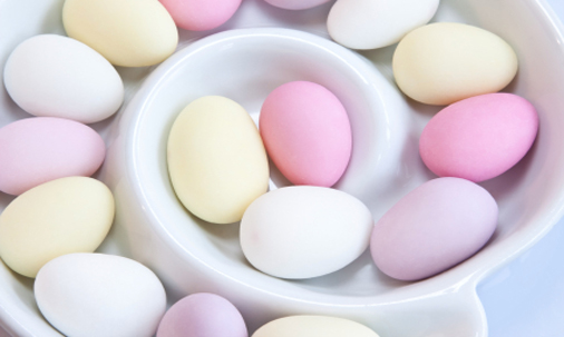 Γιατί τα κουφέτα στις μπομπονιέρες πρέπει να είναι σε μονό αριθμό;