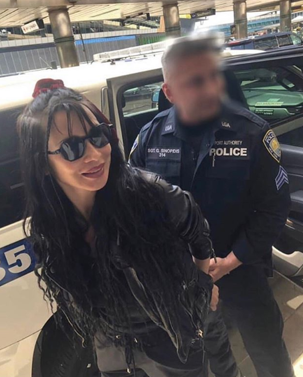 Η Αστυνομία στις Ηνωμένες Πολιτείες πέρασε χειροπέδες στην Πάολα! Τι συνέβη; (φωτο)