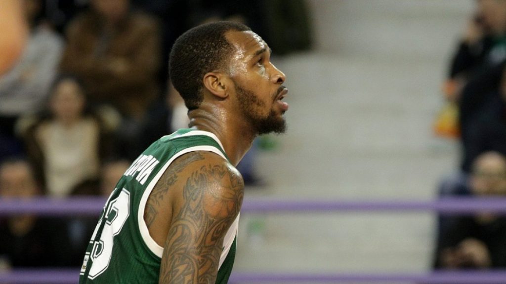 Τρομερό ξέσπασμα Κιλπάτρικ κατά Ολυμπιακού! (φώτο)