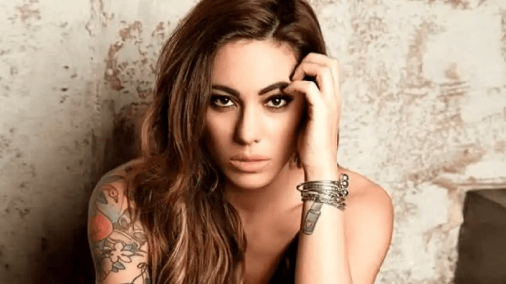 Αγνώριστη πριν γίνει διάσημη: Έτσι ήταν η Ευρυδίκη Βαλαβάνη στο λύκειο!