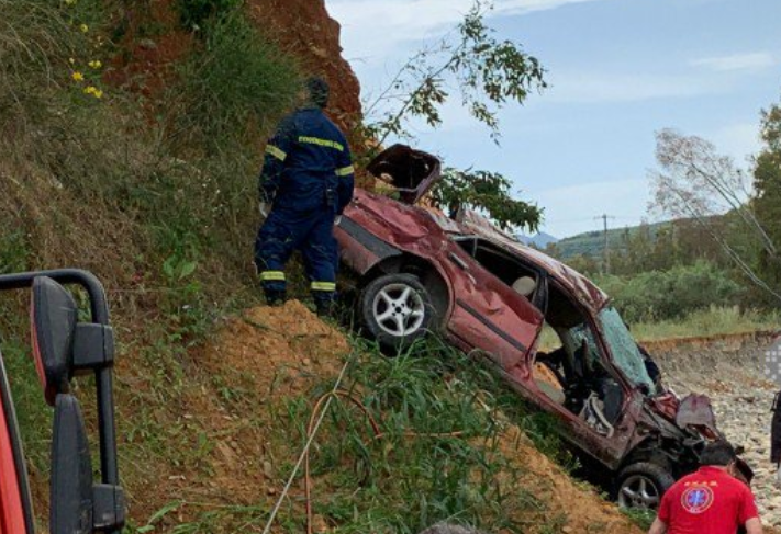 Αυτοκίνητο έπεσε σε γκρεμό στα Χανιά – Νεκρός ο οδηγός (φώτο)