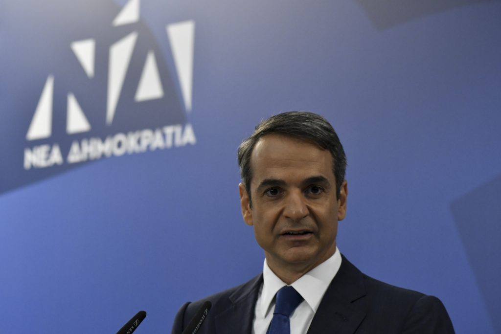 Κ.Μητσοτάκης σε κουρείο στην Κρήτη: «Δεν πιστεύω να τα παίρνετε… ΣΥΡΙΖΑ» (βίντεο)