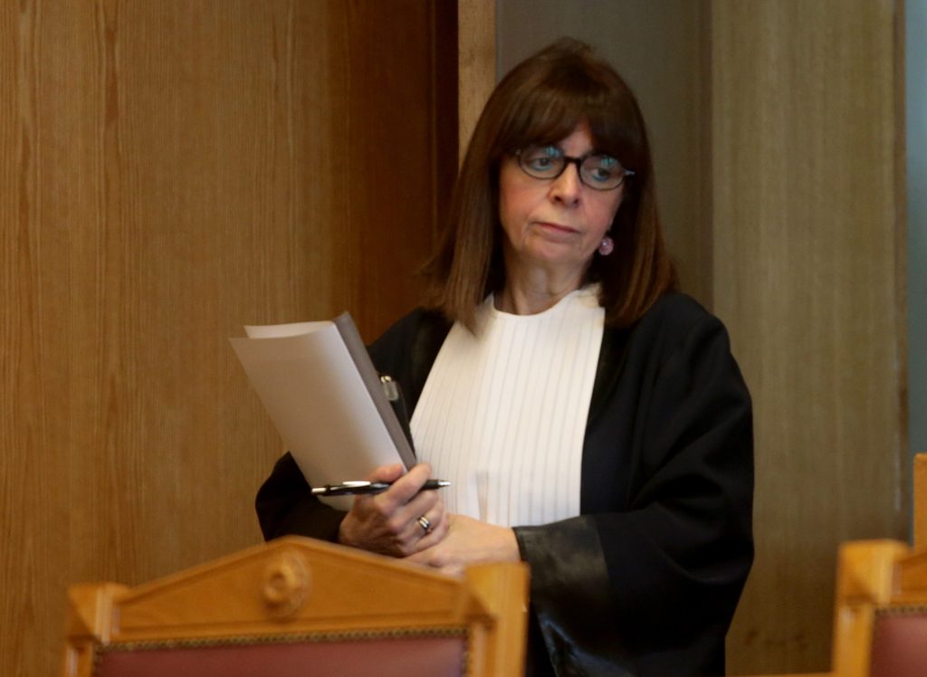 Οργισμένη ανακοίνωση ΣτΕ: «Ανακρίβειες για το θέμα των περικοπών δώρων και επιδομάτων στο Δημόσιο»