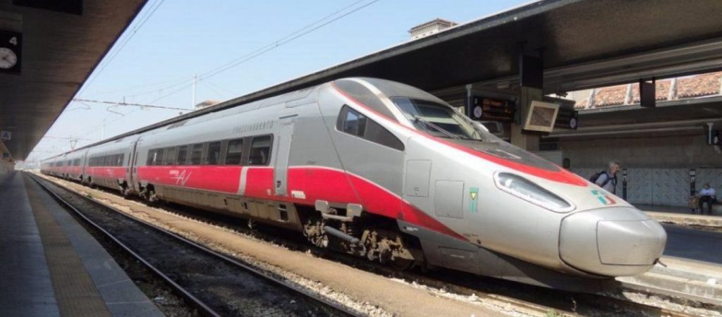 Ξεκινούν σήμερα τα δρομολόγια του πανάκριβου τρένου Express – Θα κάνει το δρομολόγιο Αθήνα-Θεσσαλονίκη σε 4 ώρες