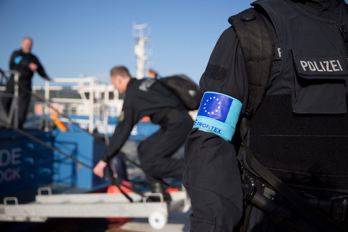 Η FRONTEX στέλνει δυνάμεις στην Αλβανία για να σταματήσουν τις ροές παράνομων μεταναστών από την  Ελλάδα