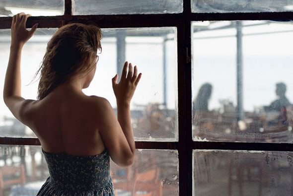 Κόλαση η ζωή μητέρας δύο ανήλικων παιδιών – Ο αρρωστημένος έρωτας άλλης γυναίκας για τον σύντροφό της