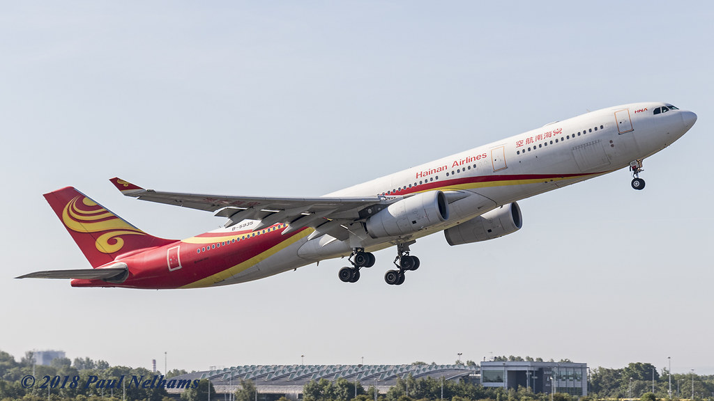 Τρόμος στον αέρα – Αεροπλάνο χτυπιέται σαν «καρυδότσουφλο» από ισχυρούς ανέμους (βίντεο)