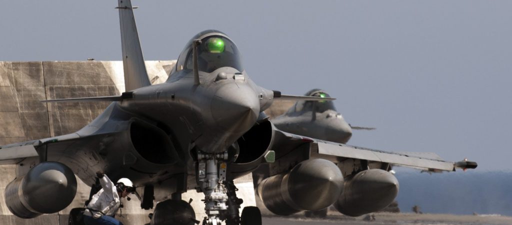 Θρίλερ για 7 μαχητικά Rafale στον Ινδικό Ωκεανό – Πτήση «εφιάλτης» από το «Charles de Gaulle»!