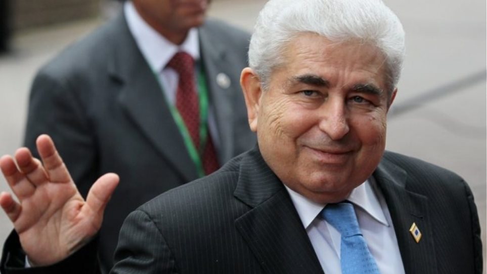 Διασωληνώθηκε ο Δημήτρης Χριστόφιας – Παραμένει σε κρίσιμη κατάσταση