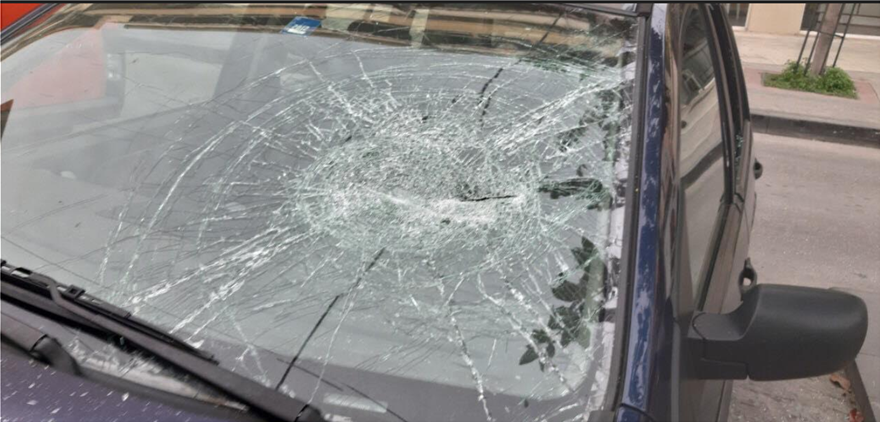 Άλιμος: Επίθεση από αγνώστους σε εκλογικό περίπτερο της Χρυσής Αυγής