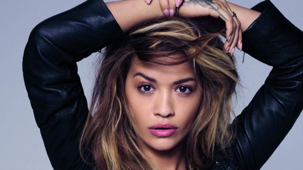 Αφηρημάδα για… Όσκαρ: Ξέχασαν στο αεροπλάνο κοσμήματα 3,5 εκατ. ευρώ που θα φορούσε η Ρίτα Όρα