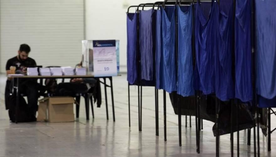 Δημοτικοί υπάλληλοι και όχι οι σχολικές καθαρίστριες θα καθαρίσουν τα σχολεία μετά τις εκλογές