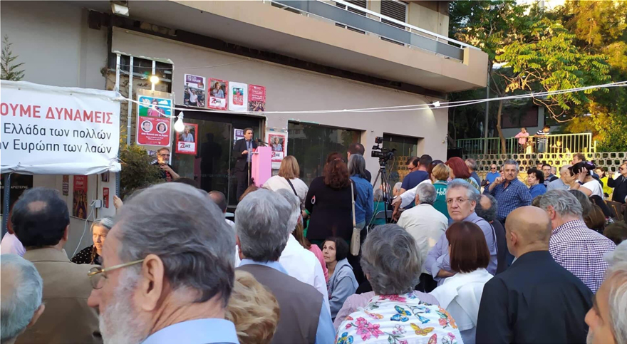 Πενιχρή η συμμετοχή του κόσμου στις προεκλογικές εκδηλώσεις του ΣΥΡΙΖΑ – Με 50 άτομα η ομιλία Τσακαλώτου (φωτο)