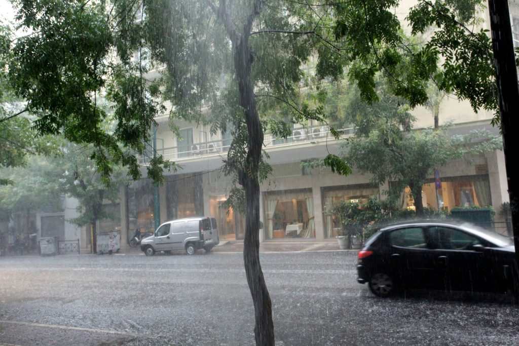 Καιρός: «Χαλάει» από το απόγευμα – Που θα βρέξει