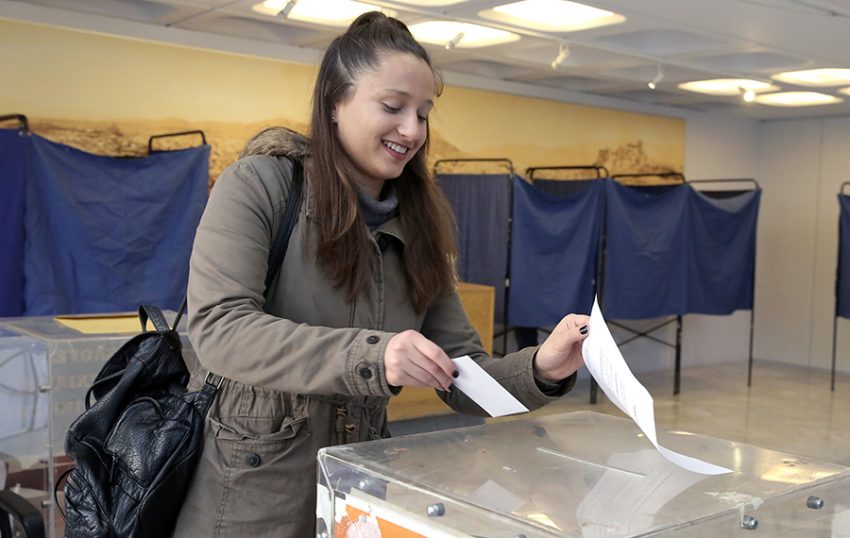 Exit poll: Οι 17άρηδες «μίλησαν» – Έτσι ψήφισαν οι νέοι ψηφοφόροι (φώτο)