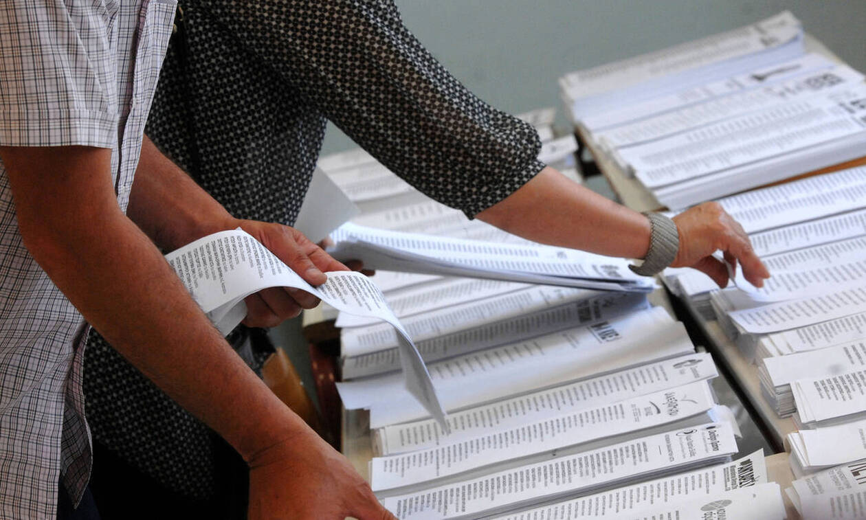 Σοβαρές ελλείψεις σε εφορευτικές επιτροπές σε πολλά εκλογικά κέντρα της χώρας
