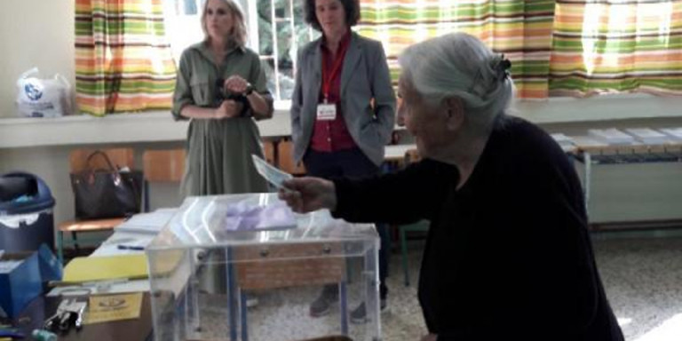 Ιωάννινα: Ψηφοφόρος ετών 103 βρέθηκε στην κάλπη (φωτο)