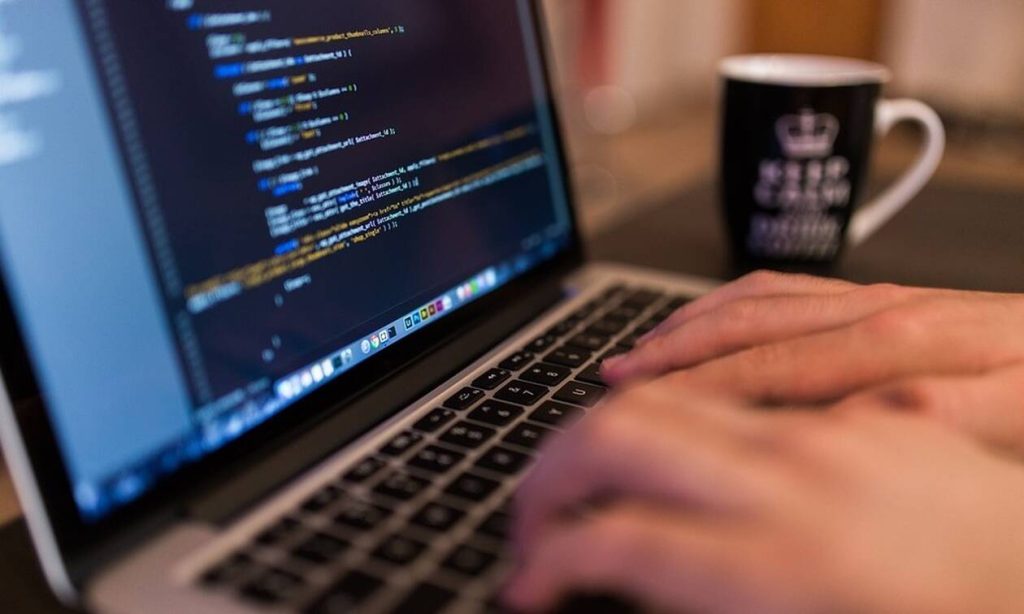 Νόμιζε ότι το e-mail ήταν ιός – Όταν το άνοιξε άλλαξε για πάντα η ζωή του