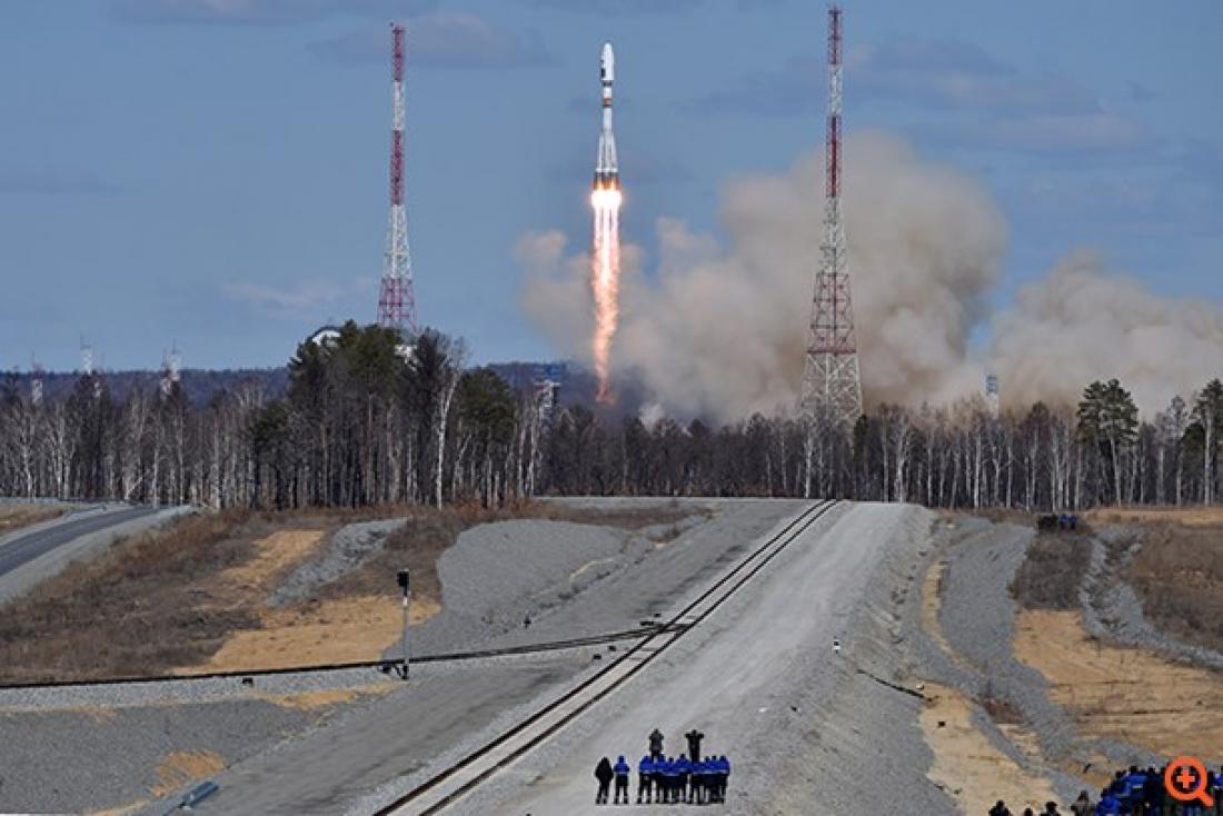 Δείτε τη στιγμή που κεραυνός χτυπάει έναν πύραυλο Soyuz κατά τη διάρκεια της εκτόξευσης (βίντεο)
