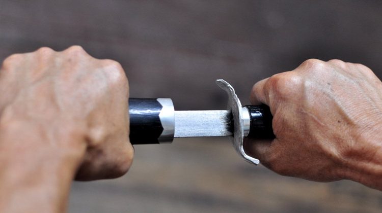 Καβάλα: Αλλοδαπός επιτέθηκε με σπαθί σε άνδρα