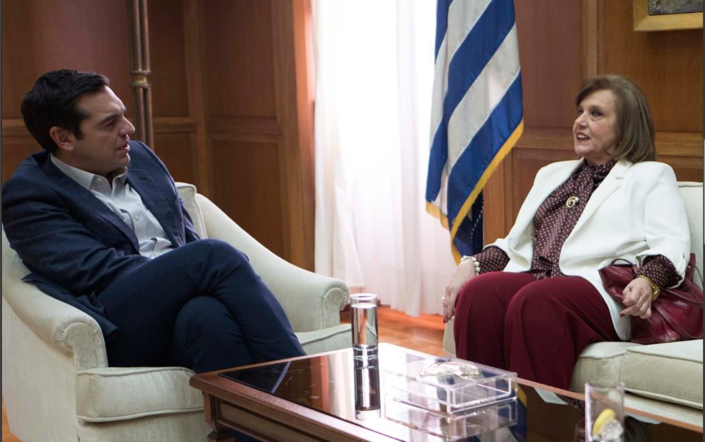 Τα «σπάει» το twitter με την παραίτηση της Θ.Μεγαλοοικονόμου: «Θα ζήσω ελεύθερο πουλί…» (φώτο)