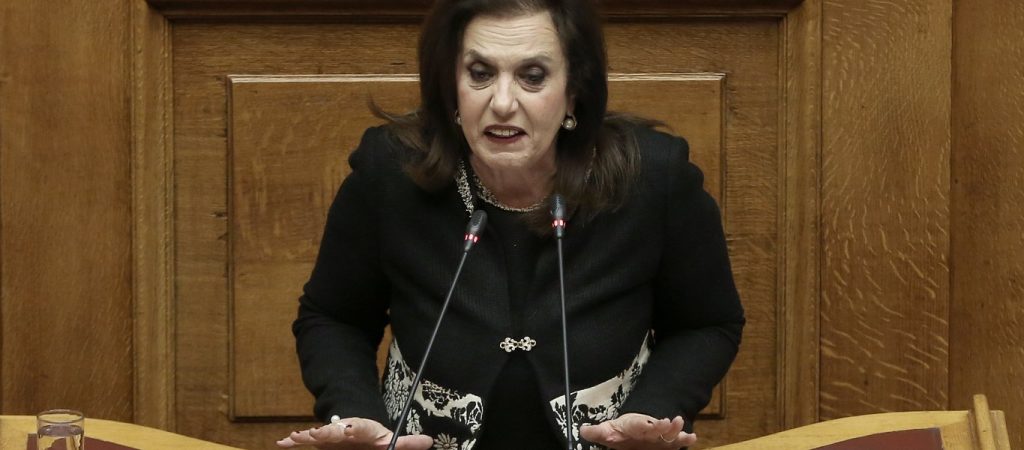 Θεοδώρα Μεγαλοοικονόμου: Από τους κουραμπιέδες και τις καντάδες στον Α.Τσίπρα στην αποχώρηση (βίντεο)