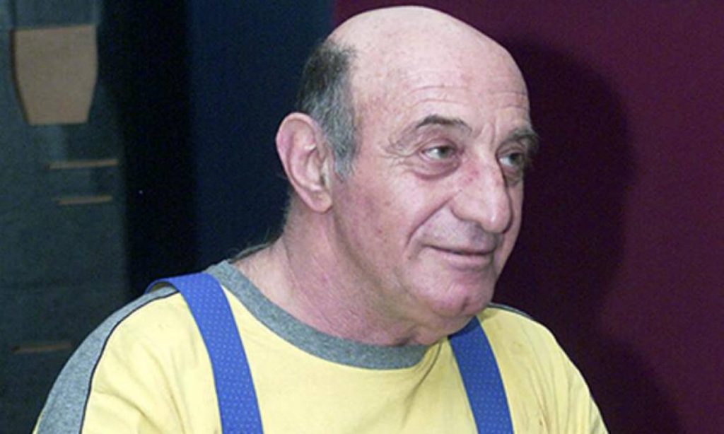 Νέες αποκαλύψεις για τον Κώστα Τσάκωνα: «Ήταν χάλια από τον καρκίνο – Κλαίγαμε όλοι»