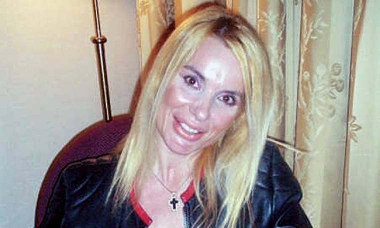 Με θλίψη στα μάτια η κηδεία της Τζούλιας Μπάρκα