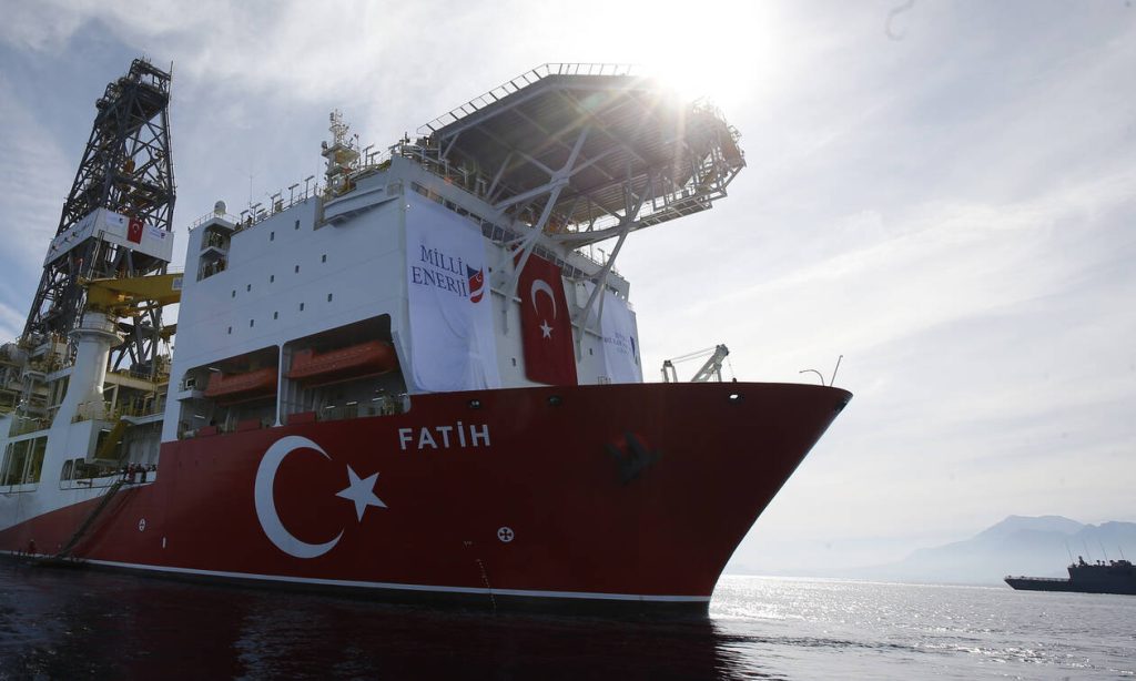 Άγκυρα: «Θα τρυπήσουμε στην κυπριακή ΑΟΖ είναι δικαίωμά μας» – Φόβοι ότι θα εκμεταλλευτεί τις ελληνικές εκλογές