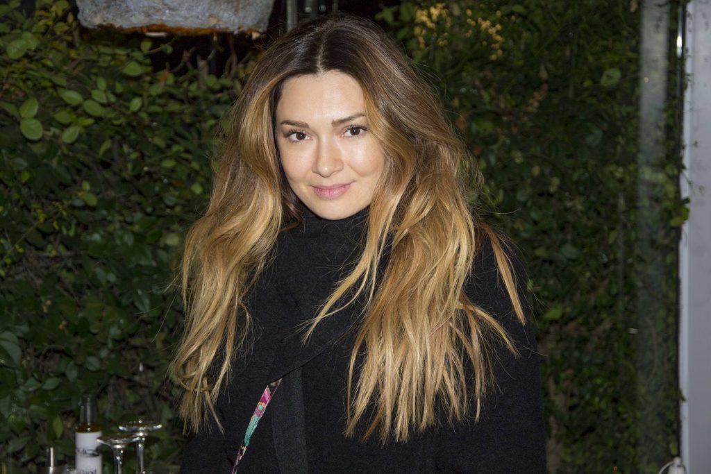 Είναι έγκυος η Αποστολία Ζωή; (φωτο)